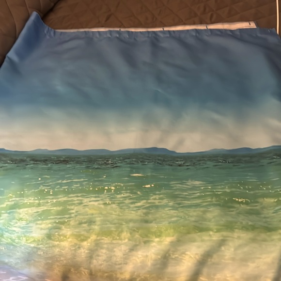 Beach waves bathroom shower/tub set, curtain, rug, liner and more - Picture 3 of 11